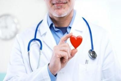 Pregled interniste/EKG/ ultrazvuk srca. Akcija