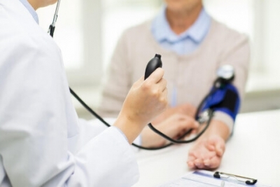 Pregled interniste/EKG/ultrazvuk srca/ultrazvuk štitaste žlezde. Akcija